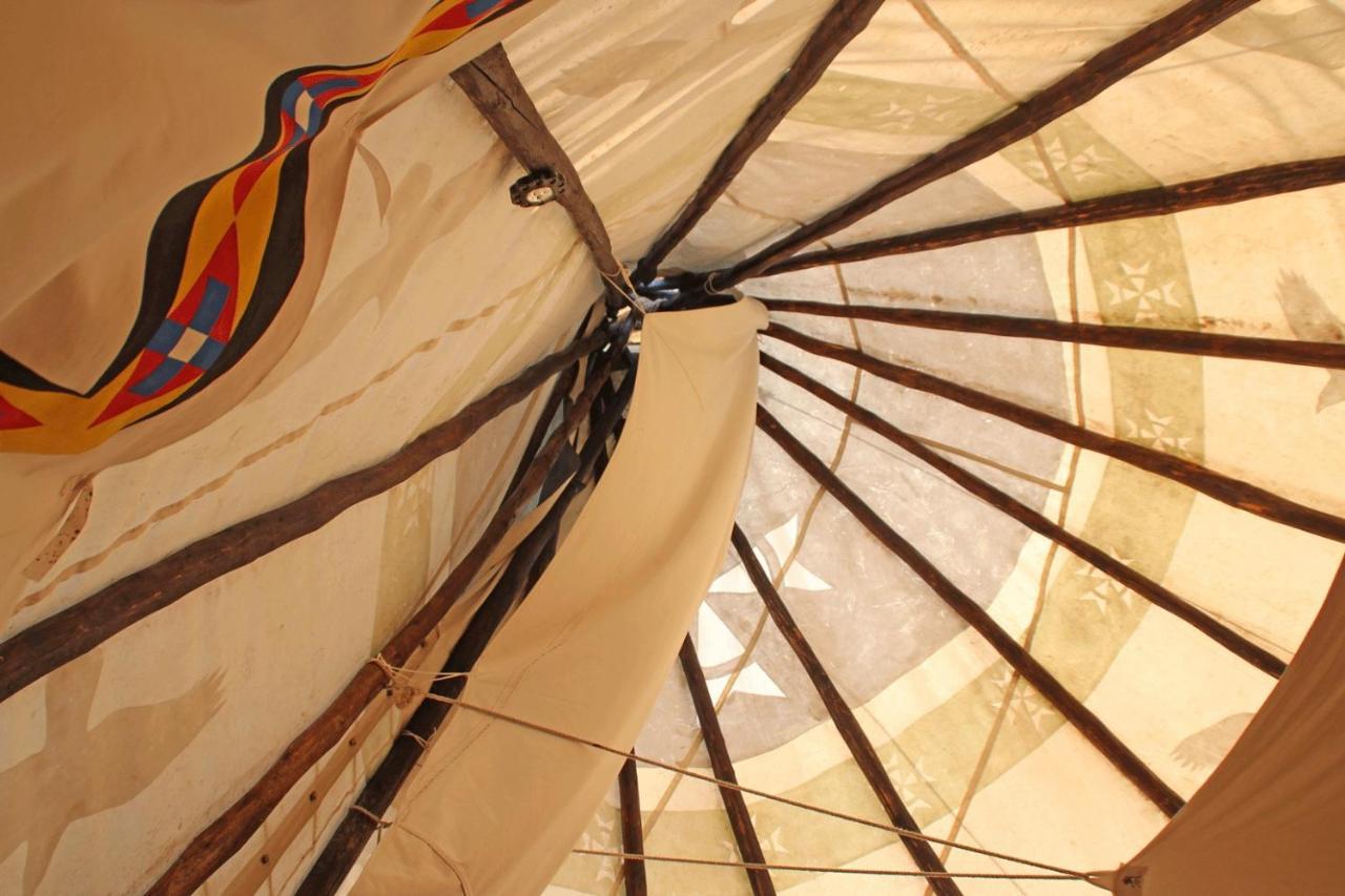 Big Sky Tipi Holidays Wartling Екстер'єр фото