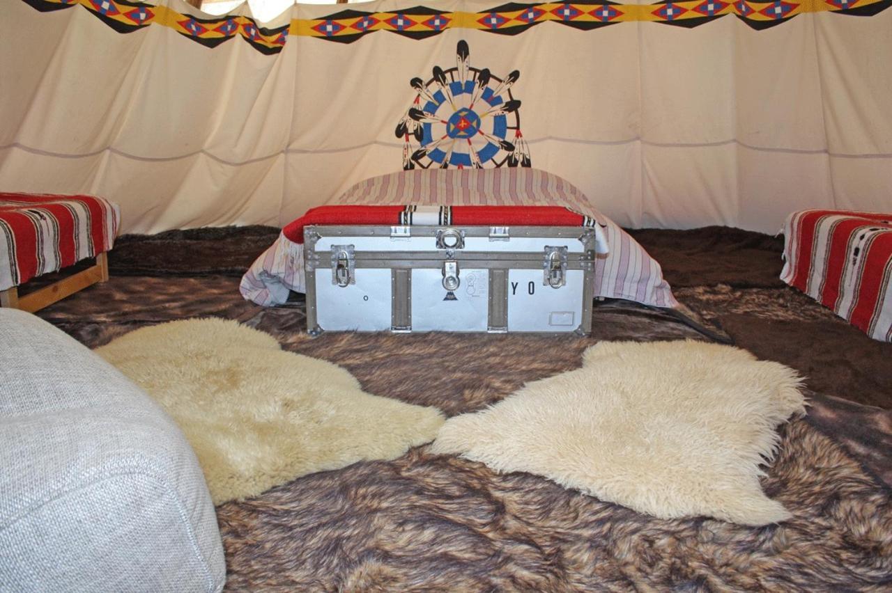 Big Sky Tipi Holidays Wartling Екстер'єр фото