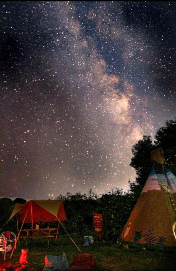 Big Sky Tipi Holidays Wartling Екстер'єр фото